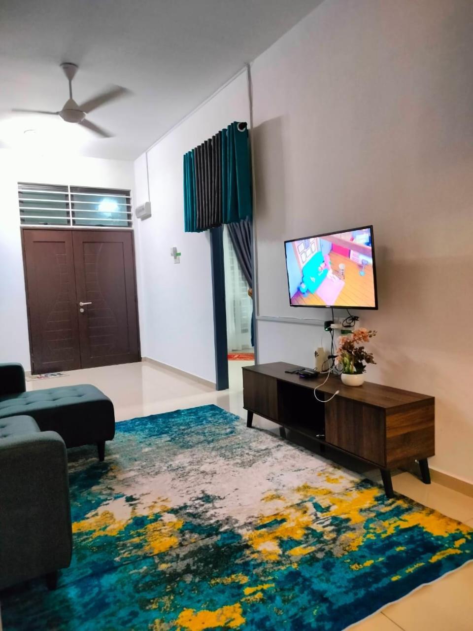 Aiman'S Rose Homestay Teluk Panglima Garang Exterior photo